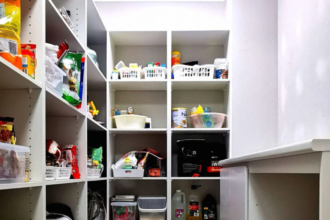 wardrobes hills district